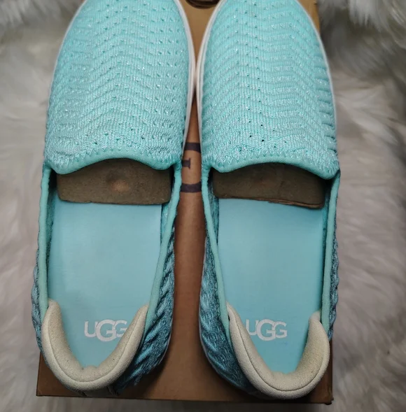 UGG Girls Caplan Slip-On Shoes - Picture 5 of 10